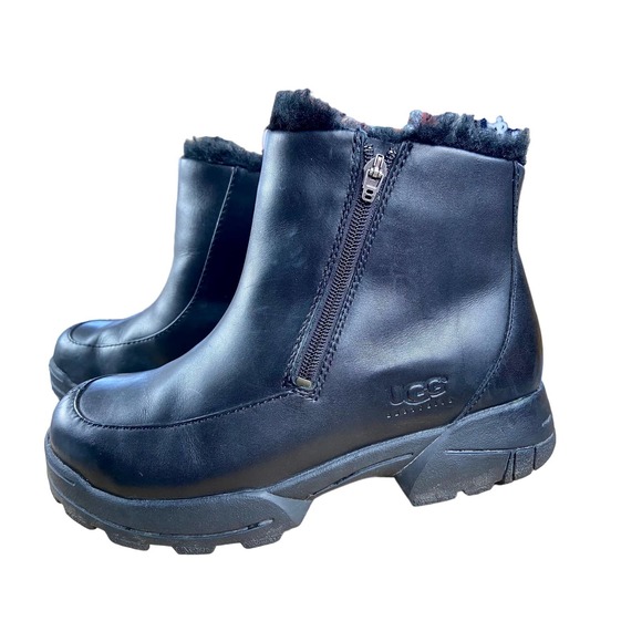 NIB UGG Moto 5150 unisex Black Leather Shearling Side Zip Ankle Boots US 10 - Picture 4 of 6